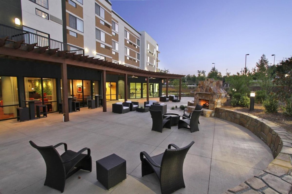 Courtyard by Marriott Raleigh North/Triangle Town Center